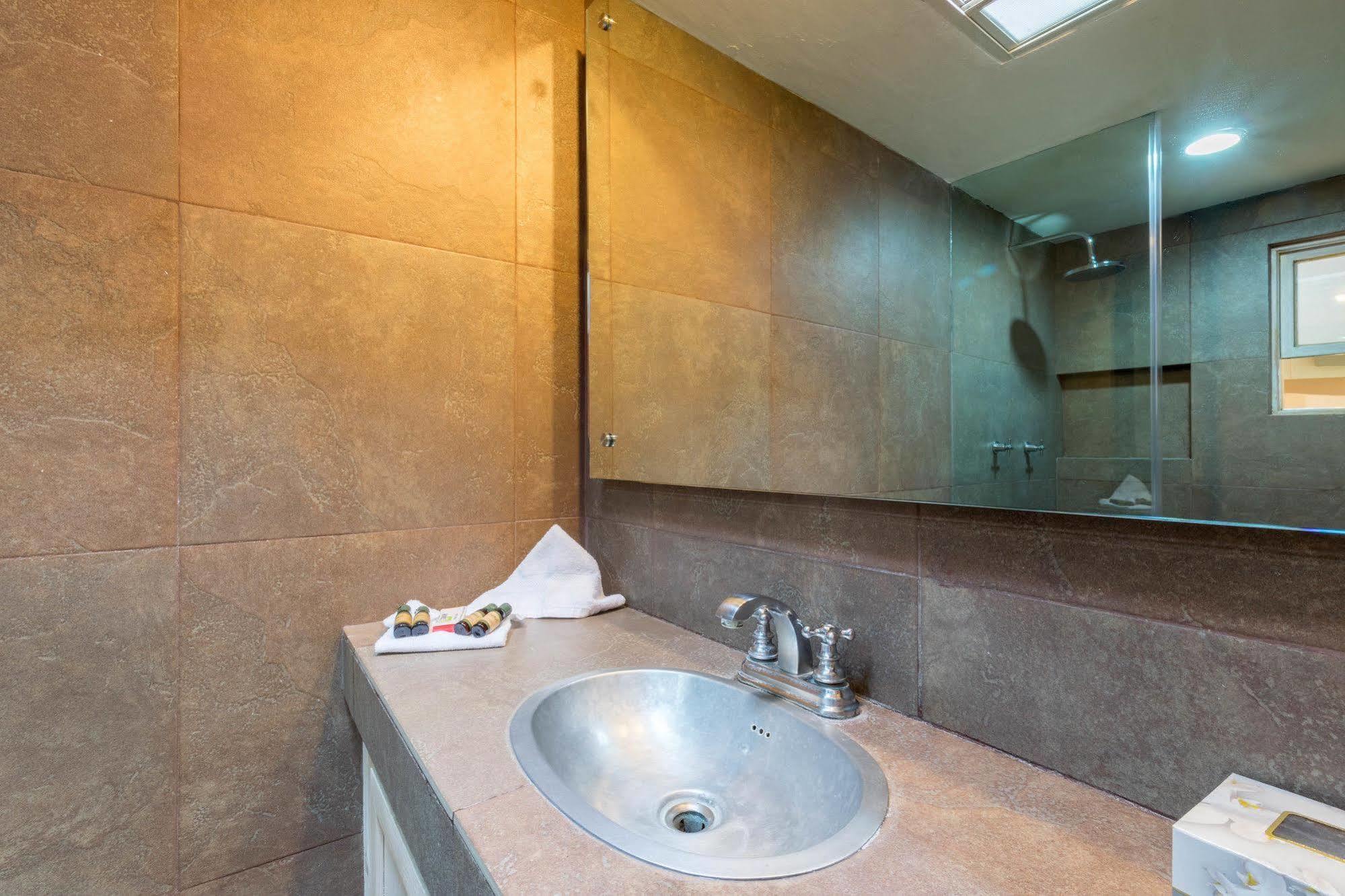 Hotel Damiana Boutique Керетаро Экстерьер фото